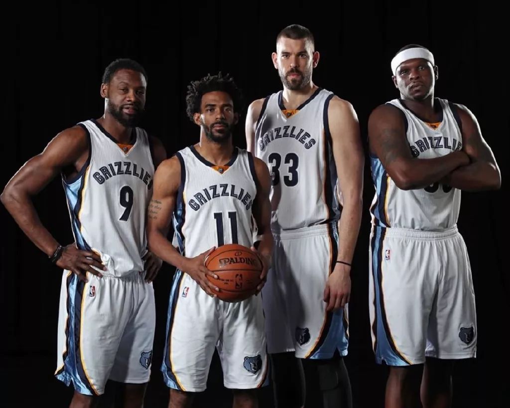 姆巴佩：这场比赛对球迷来说非常精彩，但对球员来说则不然（姆巴佩：这场比赛观赏性十足，但踢起来并不舒服）