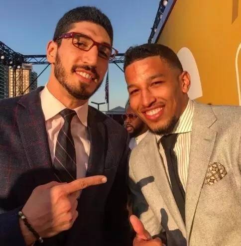 都灵vs科莫：杜万-萨帕塔、弗拉希奇首发，莫拉塔、尼科-帕斯出战（都灵对阵科莫：杜万-萨帕塔、弗拉希奇先发，莫拉塔与尼科-帕斯登场）