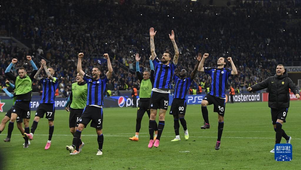 篮球火箭球员社媒晒出训练成果（火箭队球员在社媒展示训练成果）