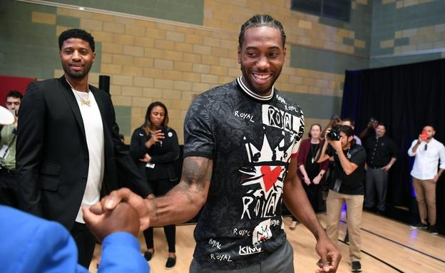 杜罗吹自己：我的倒钩实在太帅了，我已经看了二十多遍了（杜罗自夸：这脚倒钩太帅了，我回放看了二十多遍）