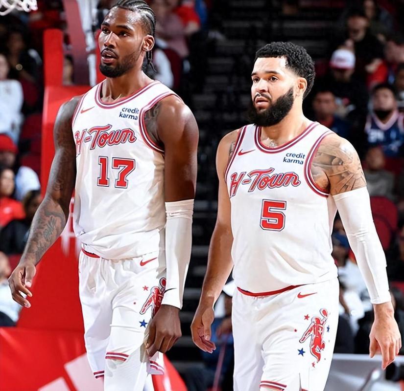 麦迪逊：若不踢球我可能会当歌手；赛前我一般喜欢吃意面（麦迪逊：不踢球的话或许会去当歌手；赛前我通常爱吃意面）