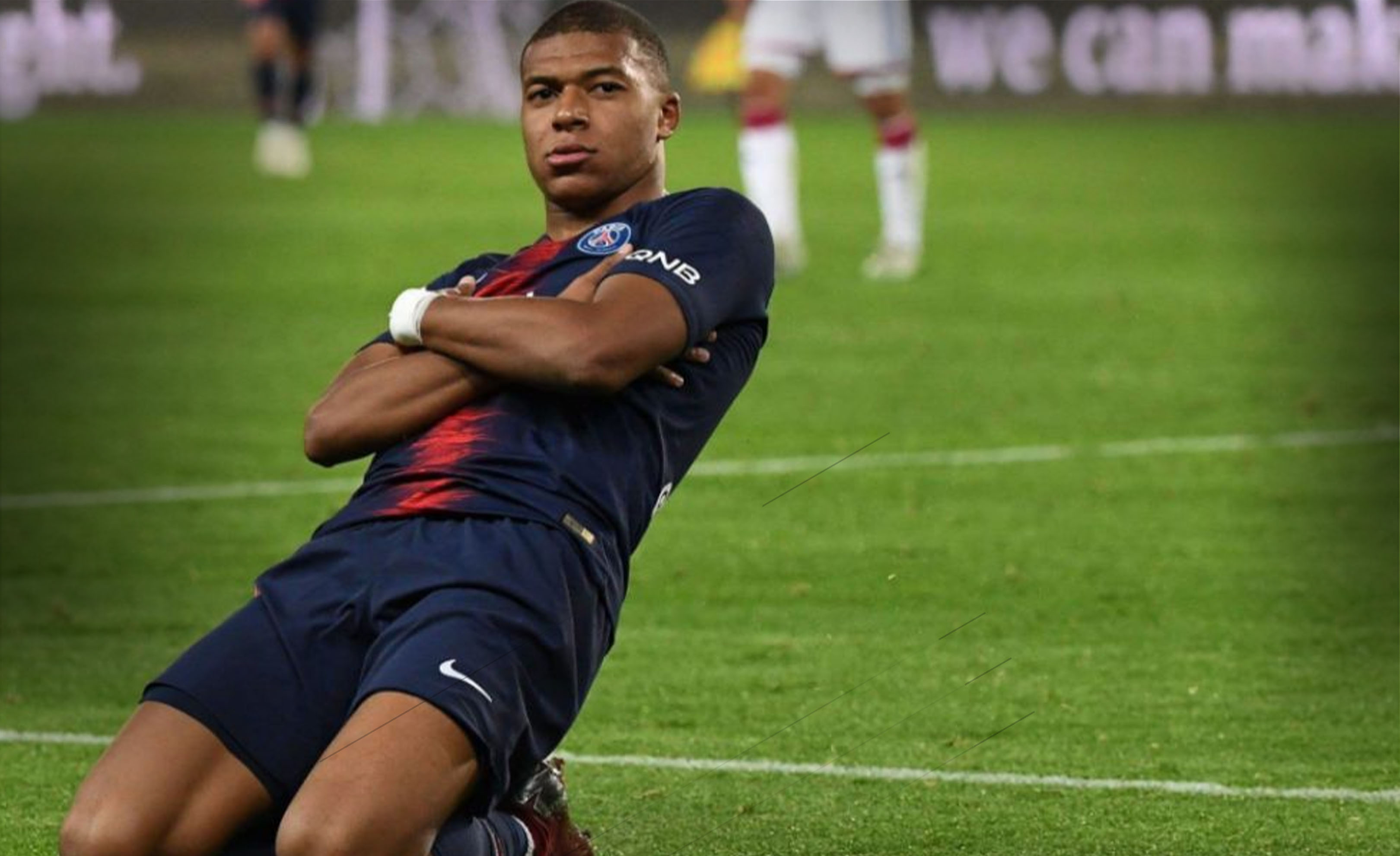 足球英超领头羊遭遇伤病危机，后卫告急（英超榜首队遭伤病潮侵袭，后防线告急）