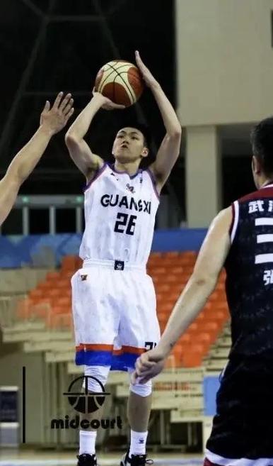 莱切总经理：尤文有意加布里埃尔，但我希望他能留到赛季结束（莱切高层：尤文相中加布里埃尔，但我仍盼他留队至赛季末）