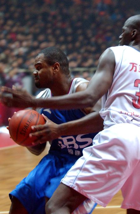 姜景祺首发进球，帮助狼堡U17锁定小组头名晋级A级联赛（姜景祺先发建功，助狼堡U17锁定小组第一挺进A级联赛）