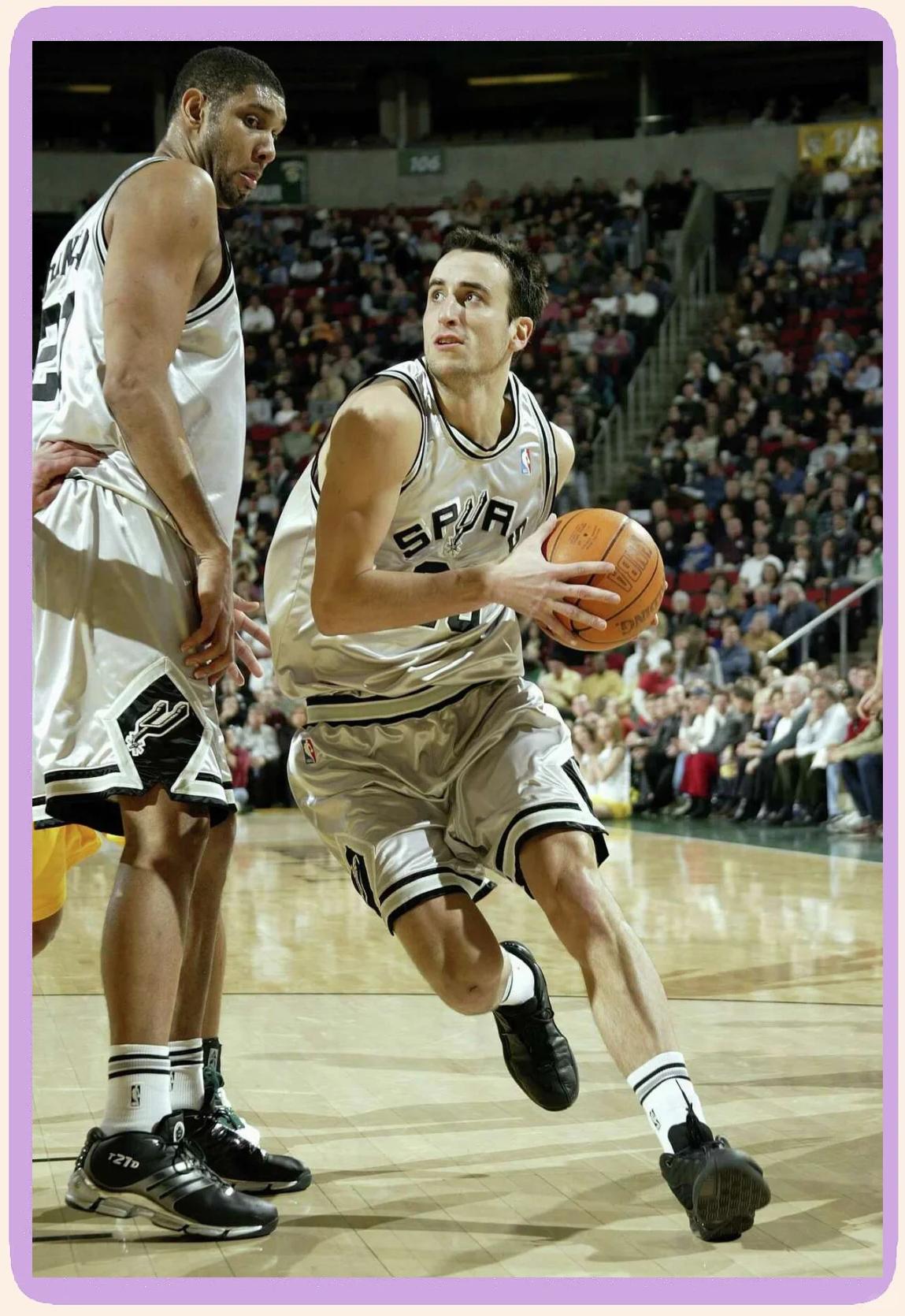 众名宿挺梅努：自家天才不受待见，要在别队曼联又会天价求购（多位名宿力挺梅努：曼联自家天才遭冷落，若在他队红魔必砸天价求购）