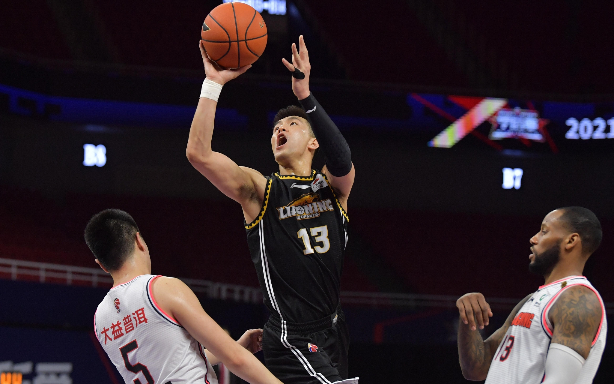 18岁210天，杨铭锐超越朱鹏宇成为英博最年轻的中超进球球员（年仅18岁210天，杨铭锐超越朱鹏宇成英博最年轻中超破门者）