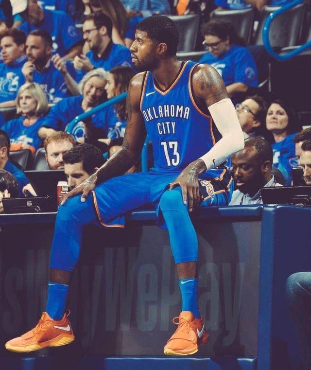 全场8次扑救，诺伊尔当选巴黎vs拜仁全场最佳（神勇8扑！诺伊尔当选巴黎战拜仁全场最佳）