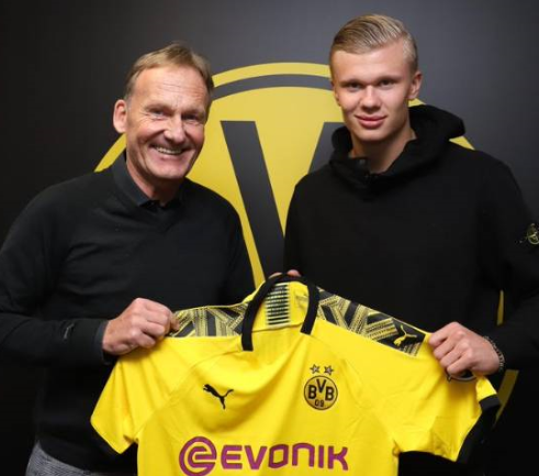 奇闻：巴西球星自掏腰包加盟中超！为赴华豪掷数十万人民币解约费（罕见一幕！巴西球星自费解约赴华，为加盟中超支付数十万人民币）