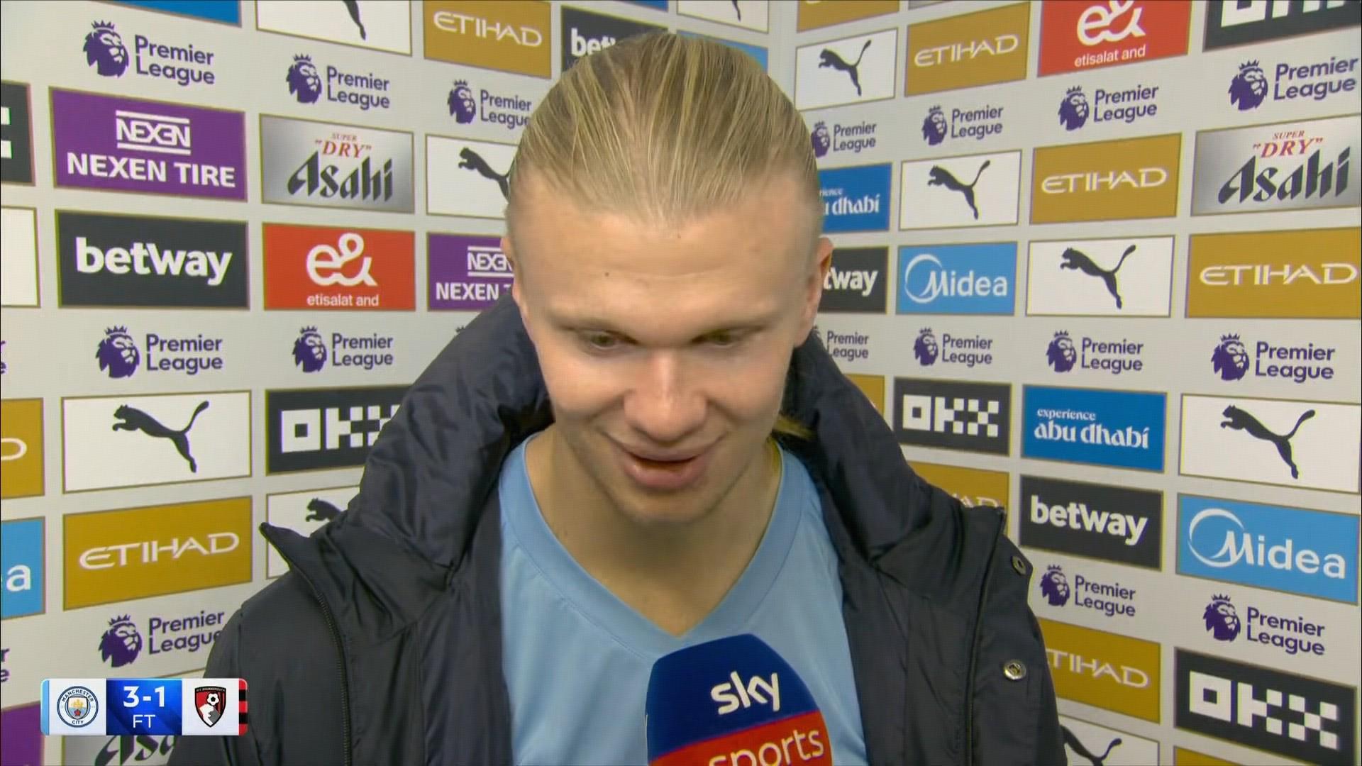 伤愈复出那一刻全场起立鼓掌（伤愈归来那一刻，全场起立致敬）