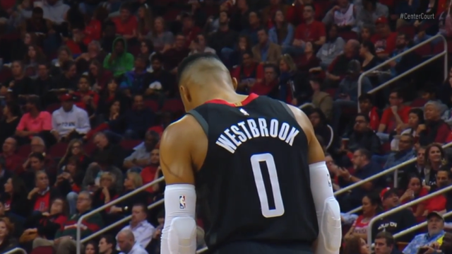 半场战报：本菲卡1-0那不勒斯，里奥斯建功（半场：本菲卡1-0领先那不勒斯，里奥斯破门）